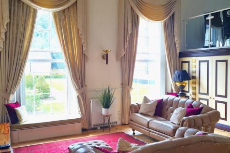 Living Area.jpg
