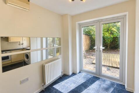 Fieldfare Croft, Boston photo 4