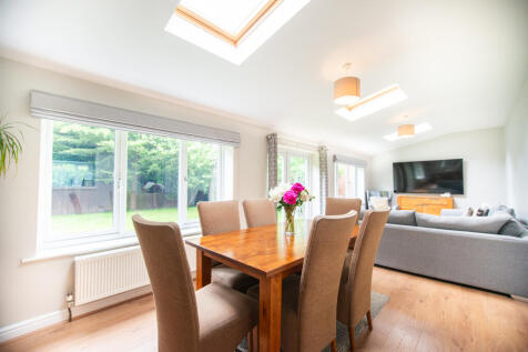 16 Newton Drive, Beverley photo 3