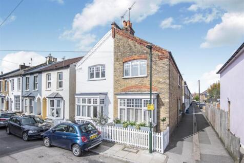 Beautiful semi-detached period cottage situated in the 'Royals' area of East Sheen, tucked away in a quiet residential road and within easy reach of Mortlake station and town centre. Arranged over two