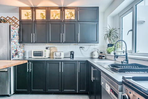 1398119-6-696a603...