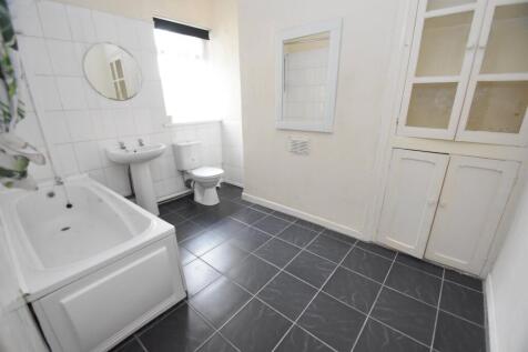 G Bathroom 1