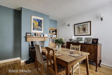 8 Dining Room.jpg