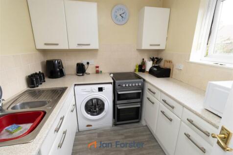 Whittingham Close, North Shields photo 3