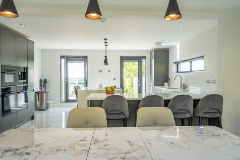 Kitchen/Dining Ro...