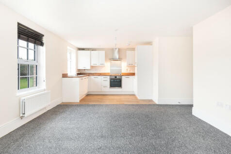 FLAT 17 Barwick Place, Newton Kyme photo 3
