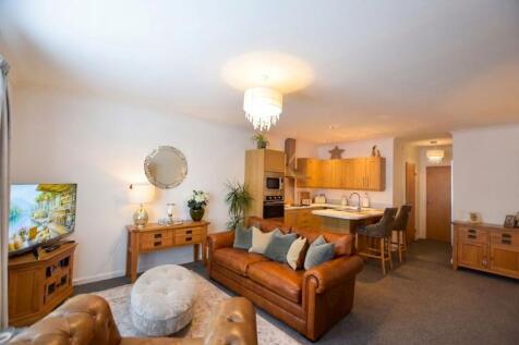 Living Room/Kitchen