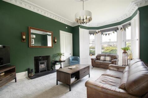sitting room (1).jpg