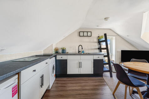 Flat 5, 25 Swan Street-13