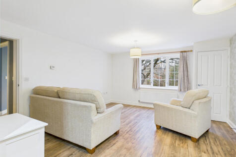 Clover Rise, Woodley, Reading, Berkshire RG5 photo 3