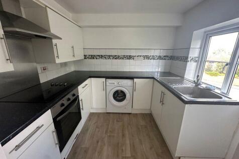 2 Bed Flat - Moulton photo 4