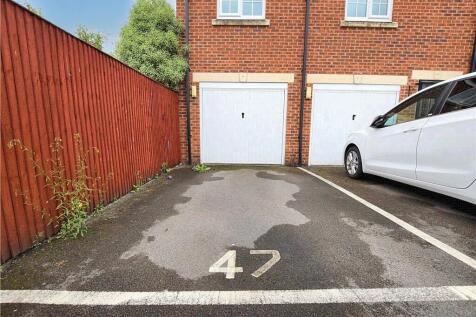 Drive &amp; Garage