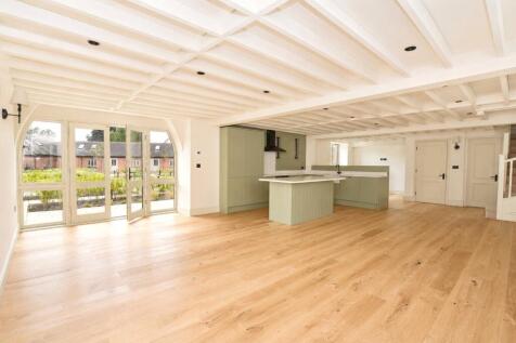 Kitchen Sitting Area