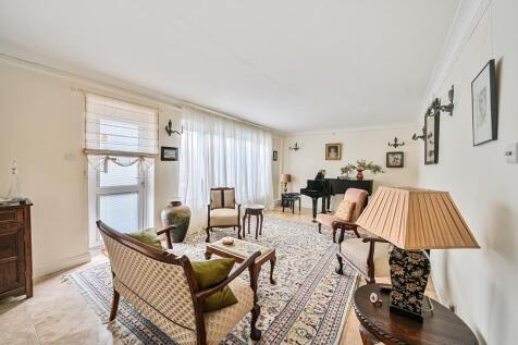 Sitting-dining room 1