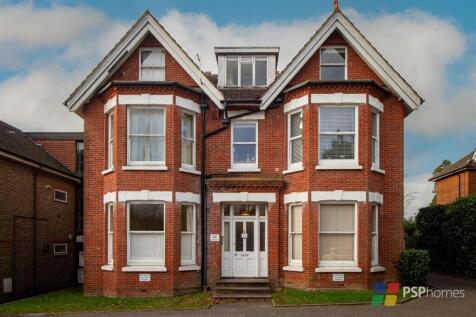 Haywards Heath, RH16 - property photo