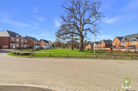 EweMove Estate Agents Basingstoke - Deanlands Road