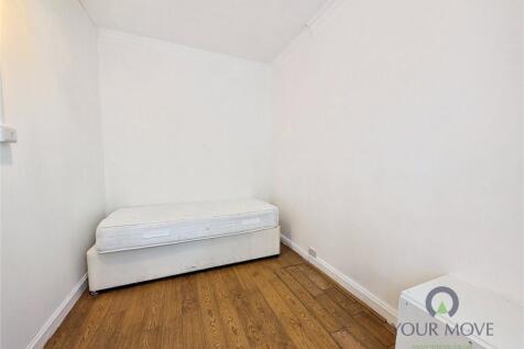 Dining / Bedroom 4