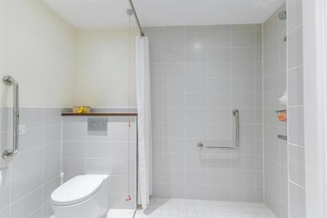 Shower Room 2.jpg