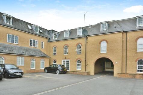 Lechlade, GL7 - property photo