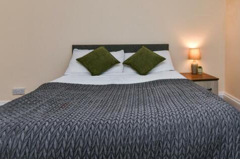 Studio with double bed