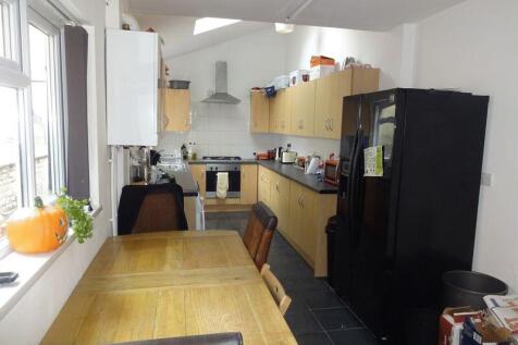 6-bed house on Teversal Avenue, Nottingham, £4,290/mo