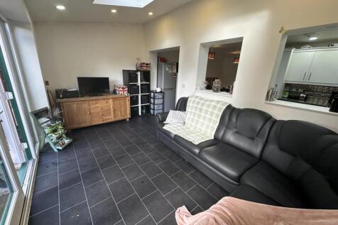 Denison Road, Victoria Park, £140pppw photo 4