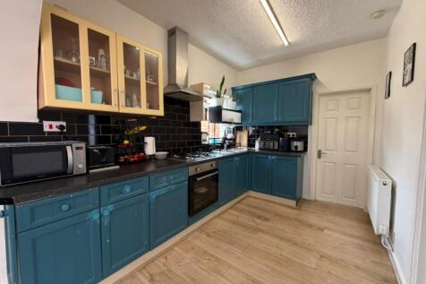 Roydene Crescent photo 5