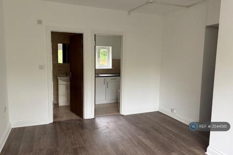 Godstone Road, Kenley, CR8 photo 3