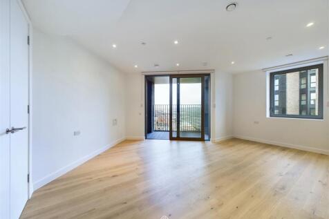 Station Road | London N17 photo 3