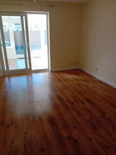 129 Glenmore lounge