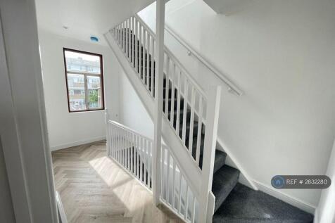 1st Floor Landing