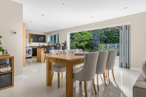 Open Plan Kitchen/Dining/Family Room