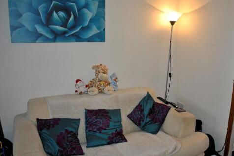 Durham Close, Bury St. Edmunds photo 3
