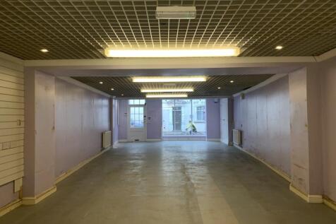 Retail Property (high street) to rent Image 3