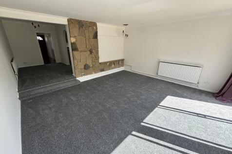 Clifton Road, Ashingdon, Essex photo 3
