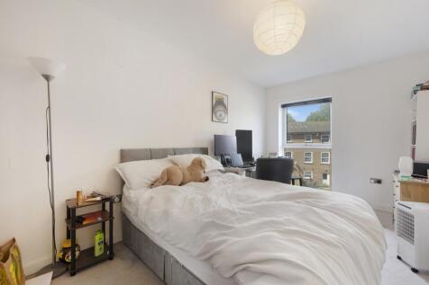 Flat 202, Knowles...