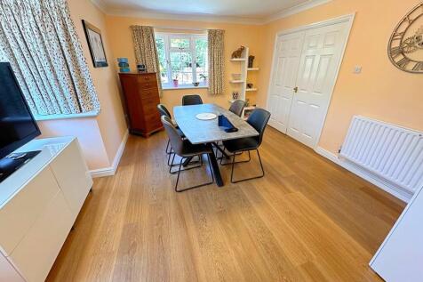 Facetune_11-07-20...