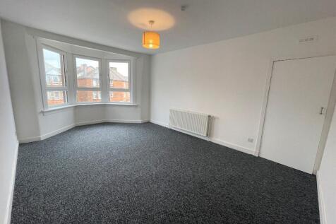 Dumbarton Road, Knightswood, Glasgow, G14 photo 3