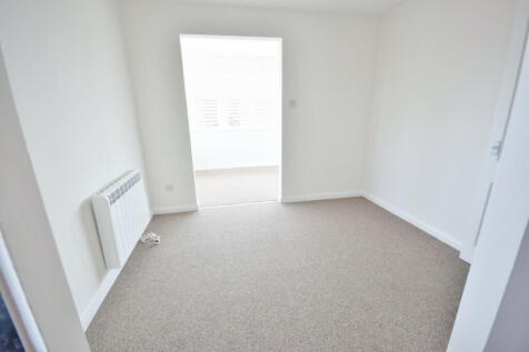 Diamond Close, Fordingbridge, SP6 photo 3