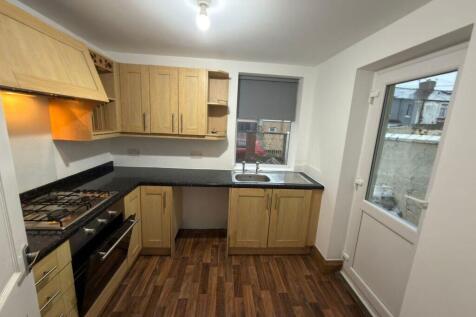 Victory Road, Blackpool, FY1 3JT photo 3