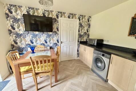 Kitchen / Breakfast Room