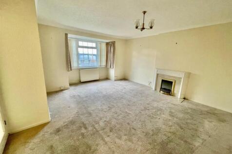 25 Sandringham Lounge.jpg