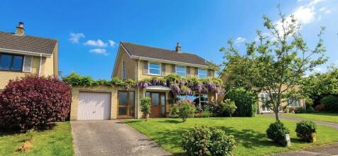 18 Littlemead Front.jpg