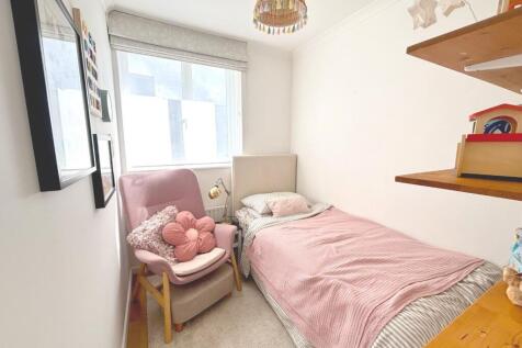 9-Grizedale-Terrace_Bedroom-3_01.jpg