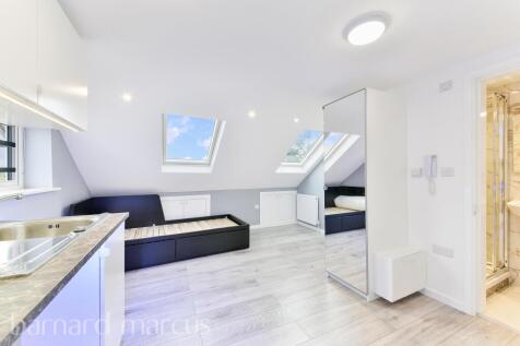 Sunbury Way, Hanworth, FELTHAM photo 3