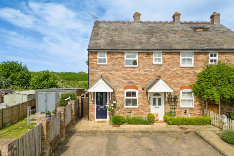 Gamnel Mews, Gamnel Terrace, Tring