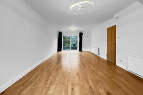 8b389438bd859352d87867363e478abc4f415a02