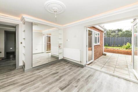 Allingham Close, Hanwell photo 4