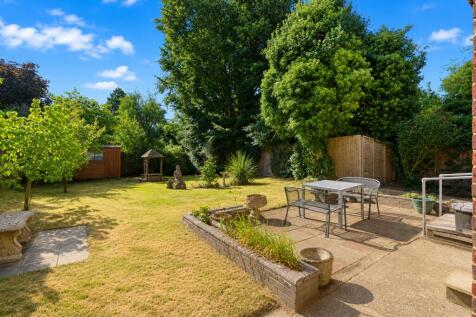 Drakes Drive, St. Albans, Hertfordshire, AL1 photo 4