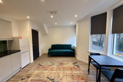 Colum Road, Cathays photo 3